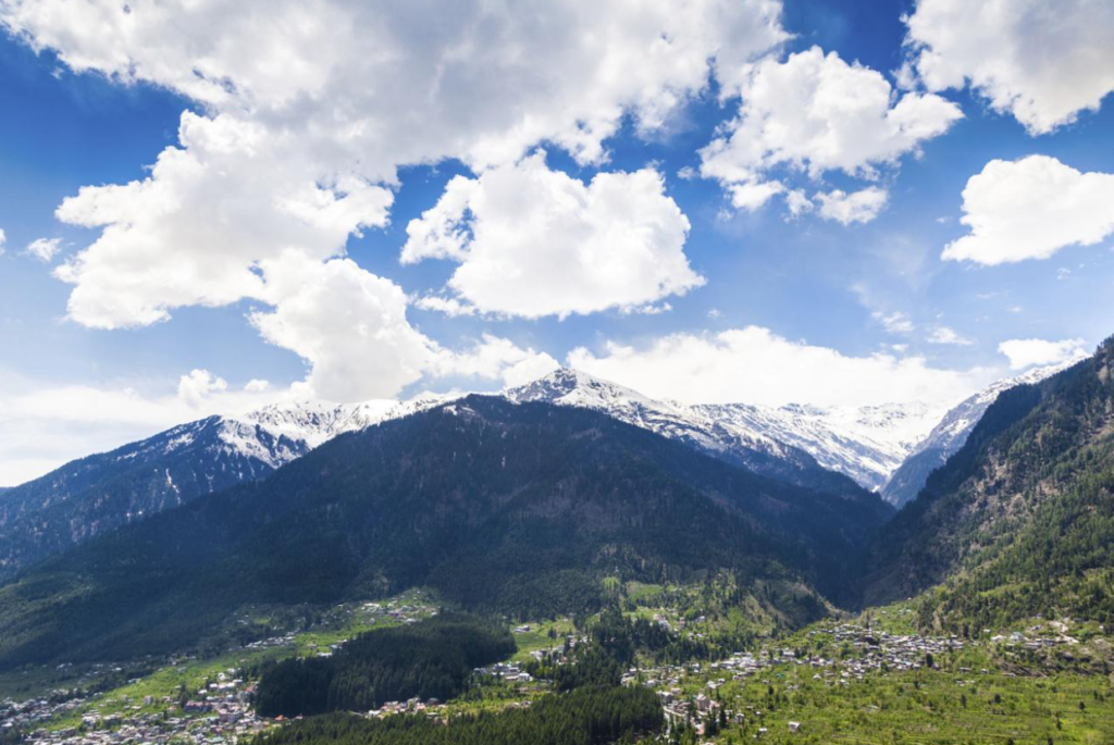 Mountain view workation stay in Old Manali