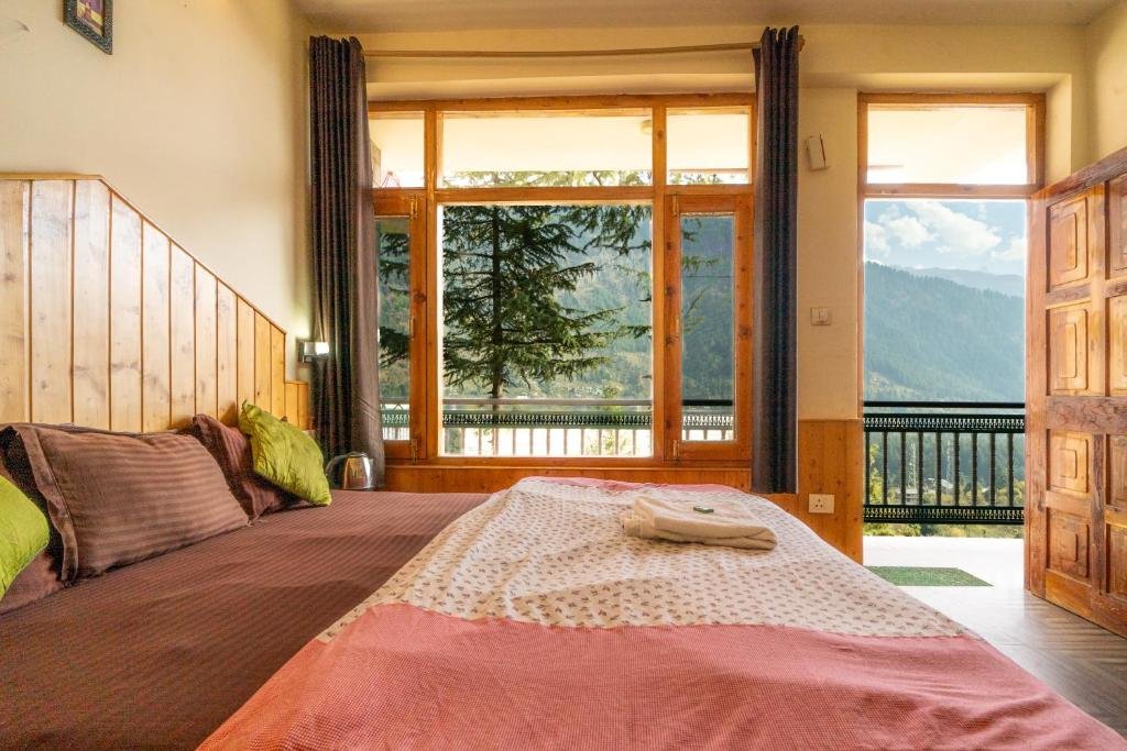 Deluxe Family Suite (4 Adults)