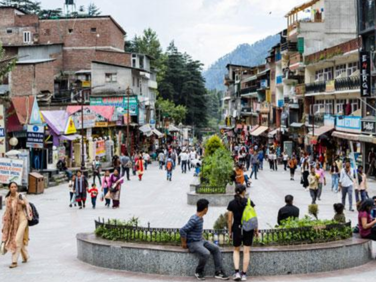 Mall Road Manali